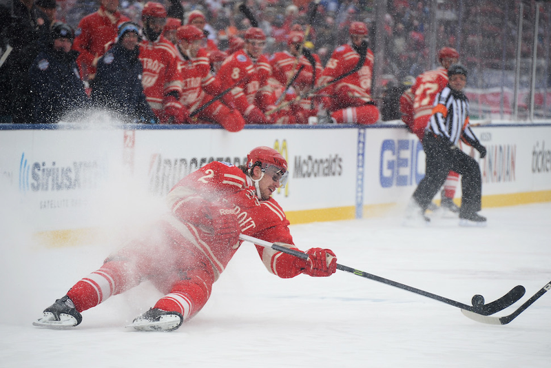 Illustration for article titled The Winter Classic Looks Awesome As Always
